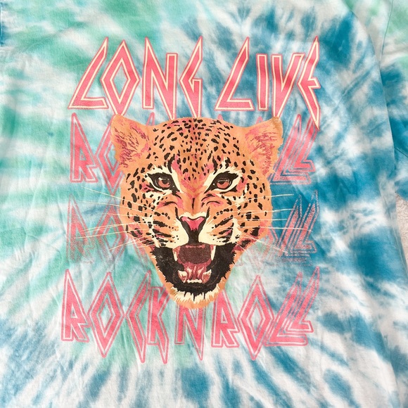 SOLD Urban Outfitters Tiger Rock & Roll Graphic Tee - Picture 2 of 4